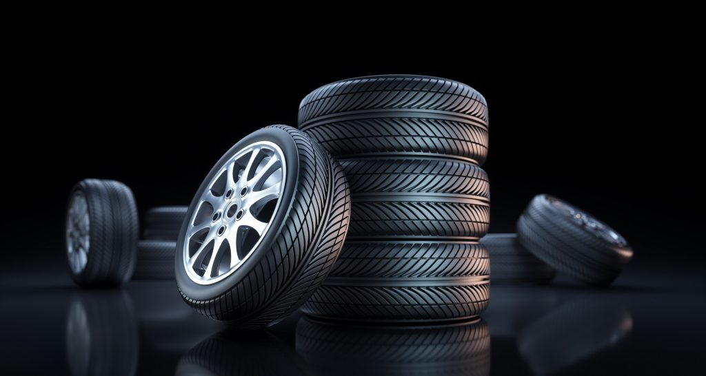 Plusieurs modèles de pneus en exposition