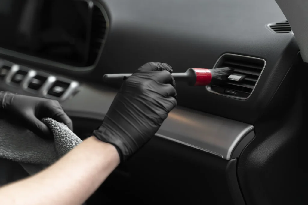 Nettoyage intérieur et extérieur de véhicules